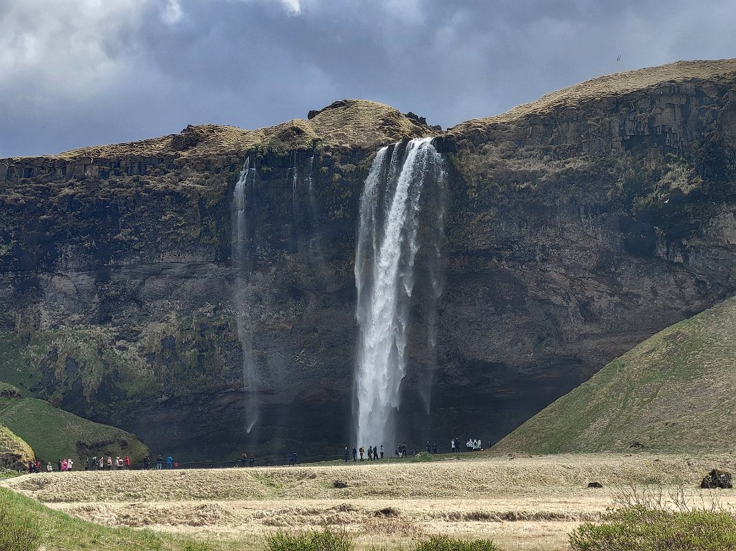 Seljalandsfoss waterfall